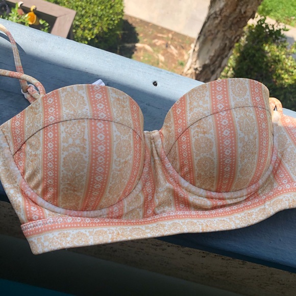 Other - SOLD 🌼 🆕 Bikini Top 🌼